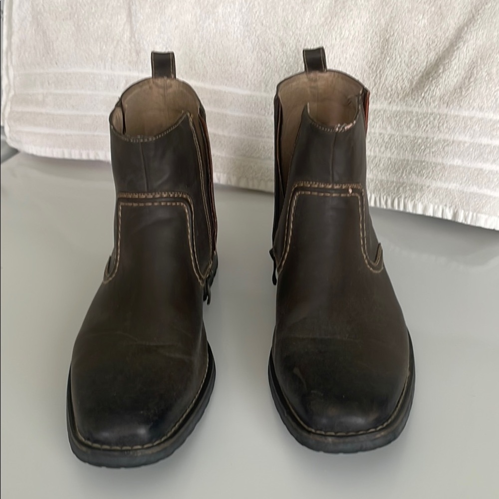 Steve Madden Brown Boots for Timeless Elegance